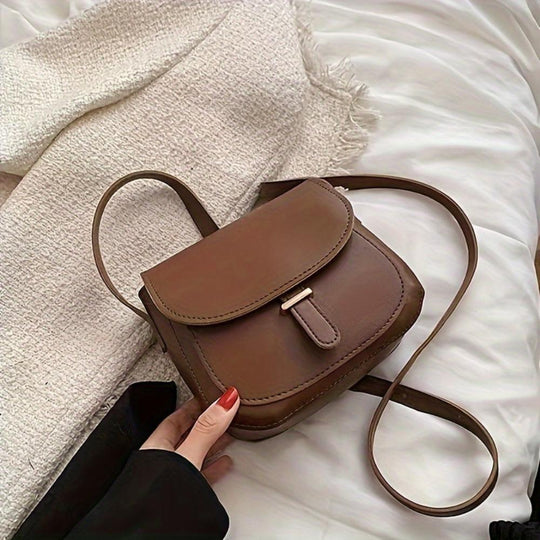 Chic Saddle Crossbody Bag