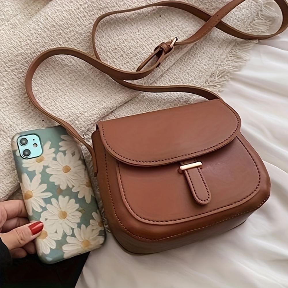 Chic Saddle Crossbody Bag