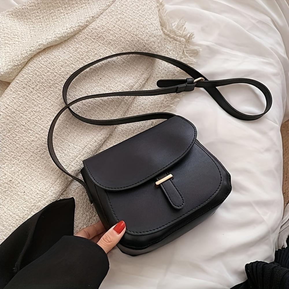 Chic Saddle Crossbody Bag