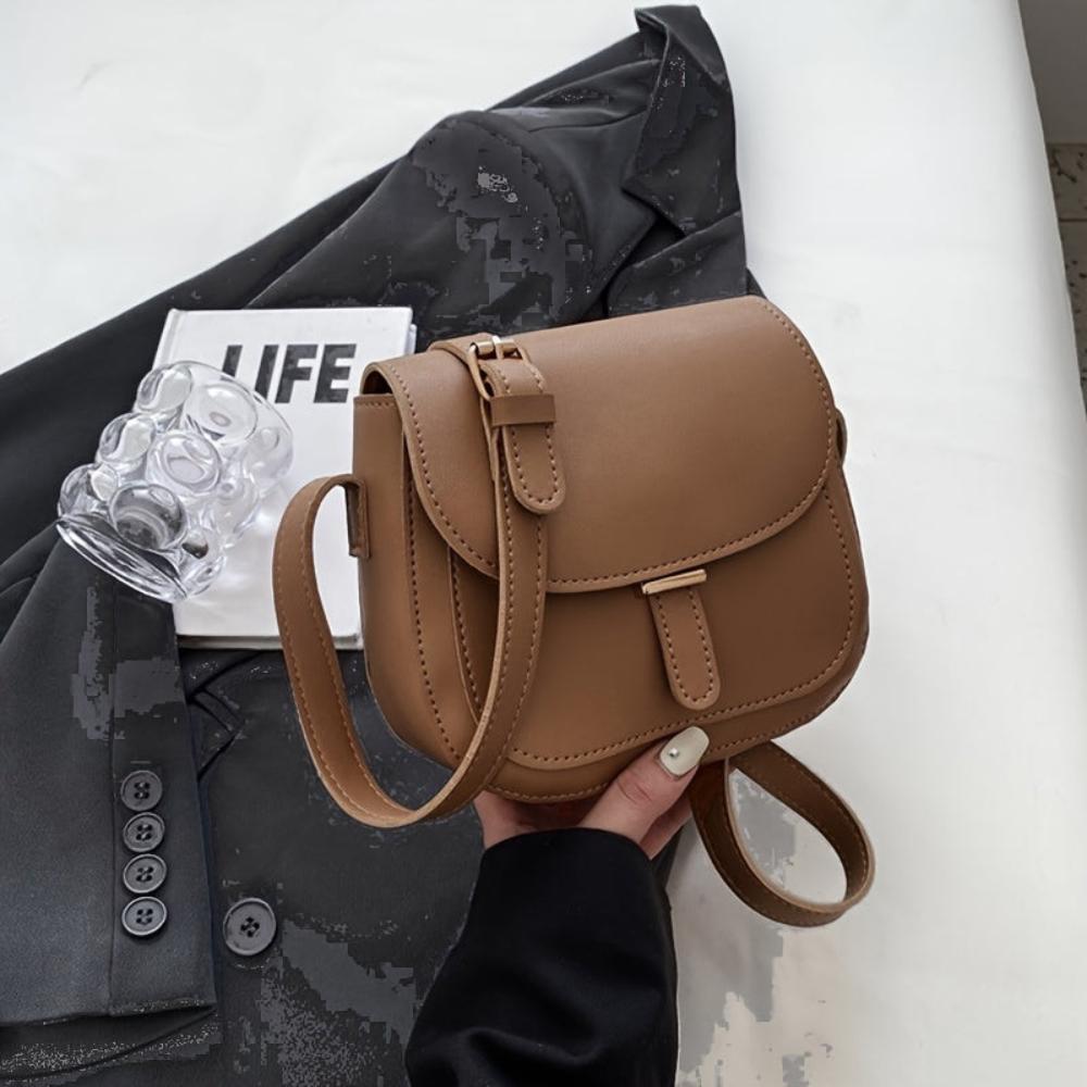 Chic Saddle Crossbody Bag